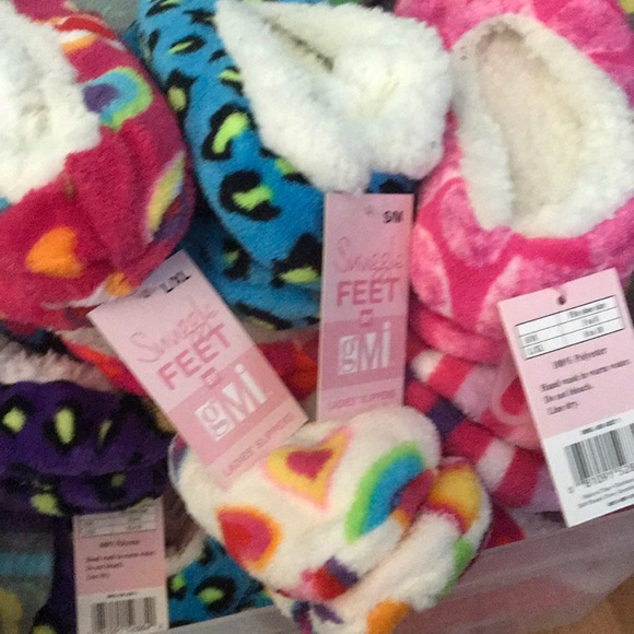 slippers - Picture 2 of 3